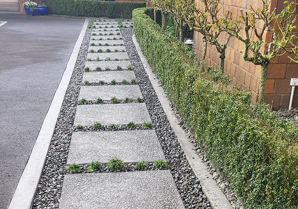 Mowing strips clearance